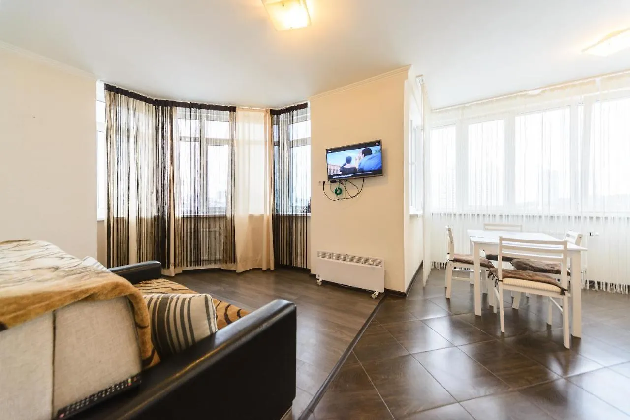 Apartman Квартиры По Улице Феодосийская, 1-А Kijev